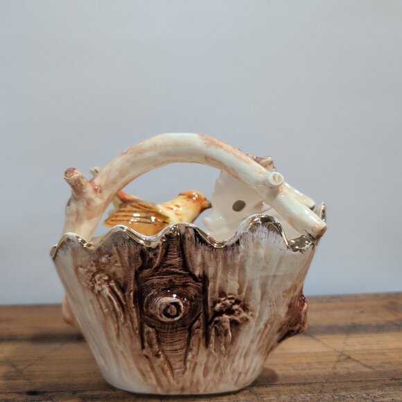 Vintage Ucagco Ceramics Bird on Tree Trunk Basket Figurine 5" - Picture 3 of 5